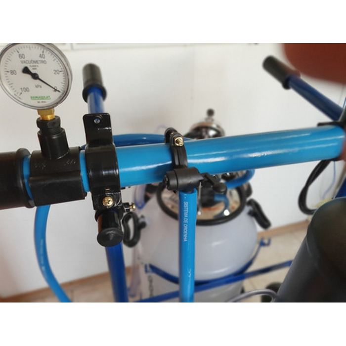 Carrinho Para Ordenhadeira Com 4 Entradas Para Conjuntos