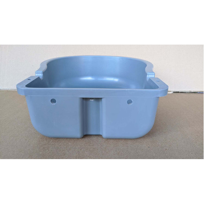 Comedouro Bovino Ou Suino 4 Lts Com Furação Para Parede